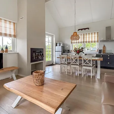 3 Bedroom Awesome In Holiday home Noordwijk